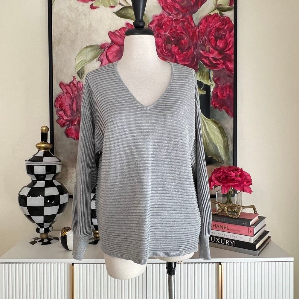 1. STATE Women's Metallic Ribbed Knit V-Neck Balloon Sleeve Sweater Gray Small